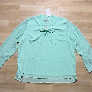 Acevog Light Green Blouse with Bow Detail